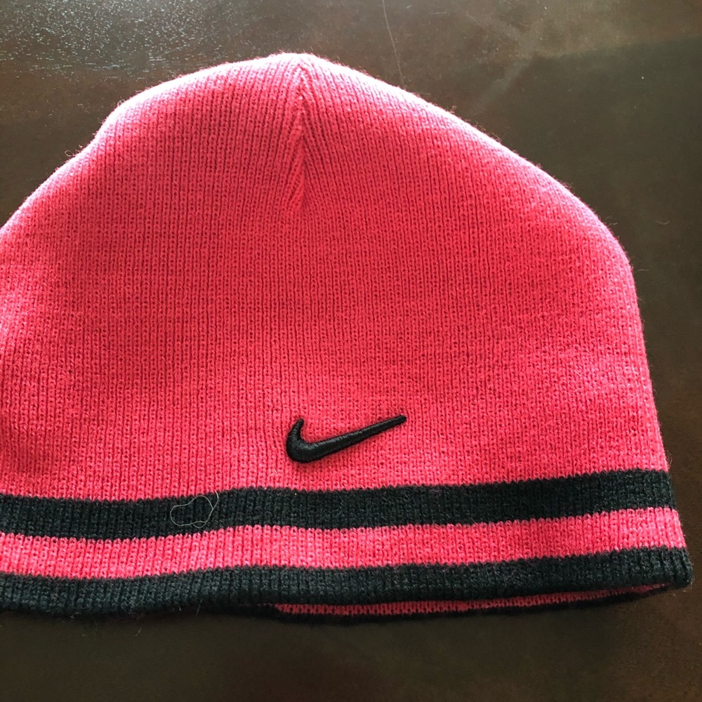 Nike girls reversible knit beanie hat
